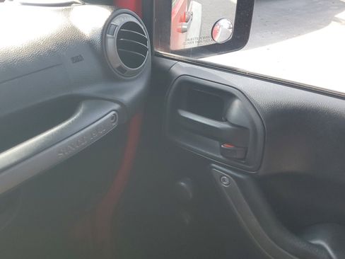 Used 2015 Jeep Wrangler Sport image 26