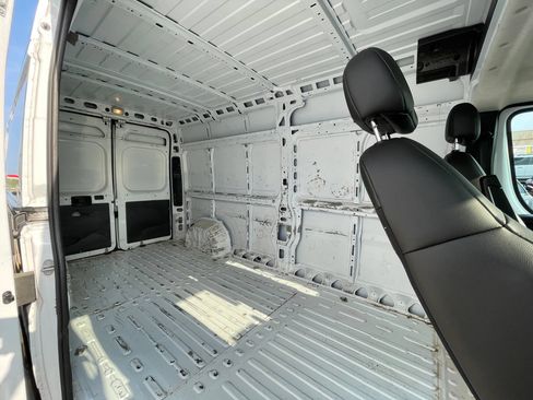 Used 2023 RAM ProMaster 2500 w/ Convenience Group FWD image 26
