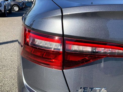 Used 2021 Volkswagen Jetta S image 52