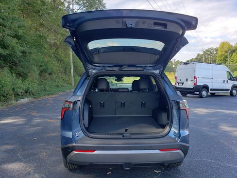 New 2026 Chevrolet Equinox LT w/ Convenience Package II image 9