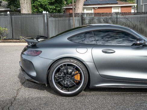 Used 2019 Mercedes-Benz AMG GT R image 18