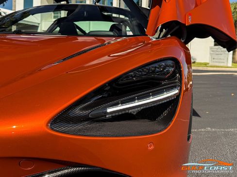 Used 2018 McLaren 720S Luxury image 3