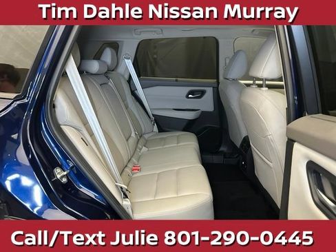 Used 2025 Nissan Rogue SL w/ SL Premium Package AWD/4WD image 18