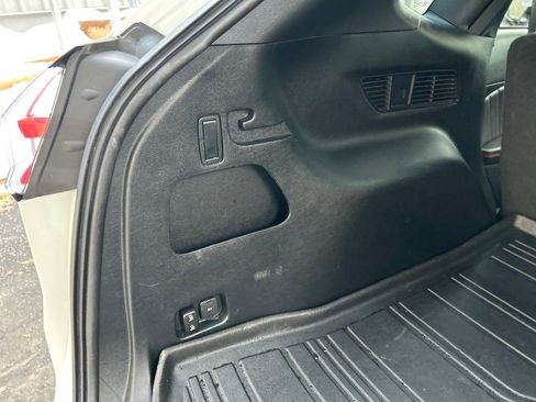 Used 2023 Ford Edge ST-Line w/ Class II Trailer Tow Package image 26