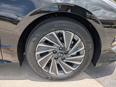 Certified 2024 Hyundai Sonata Limited image 8