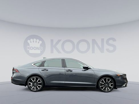 Used 2024 Honda Accord Touring image 7