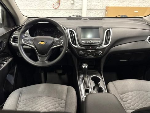 Used 2018 Chevrolet Equinox LT AWD/4WD image 11