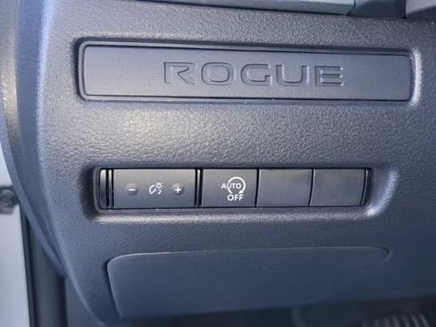 Used 2024 Nissan Rogue S AWD/4WD image 30