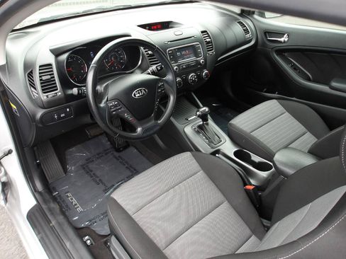 Used 2014 Kia Forte Koup EX FWD image 9
