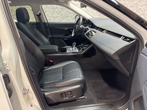 Used 2020 Land Rover Range Rover Evoque SE AWD/4WD image 9