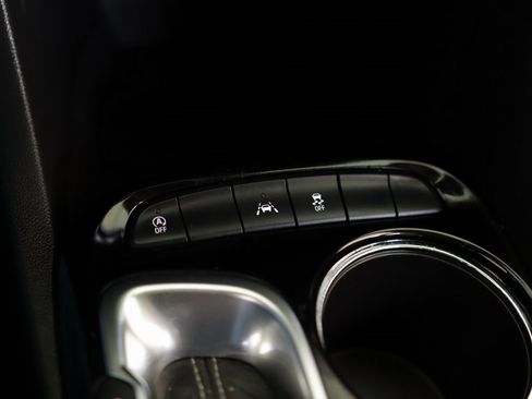 Used 2023 Buick Encore GX Select image 16