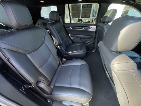 Certified 2025 Cadillac XT6 Premium Luxury image 28