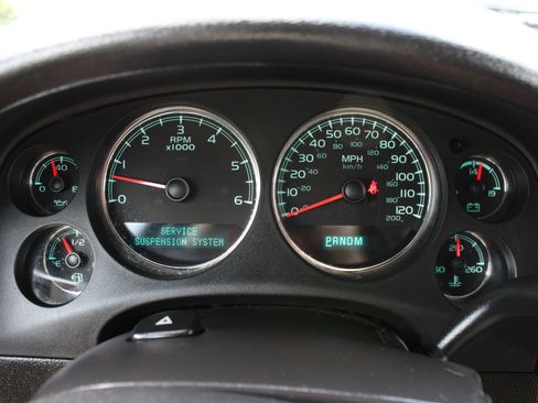 Used 2013 Chevrolet Avalanche LTZ AWD/4WD image 38