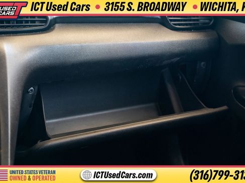 Used 2019 Hyundai Veloster 2.0 FWD image 26