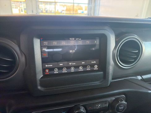 Used 2022 Jeep Wrangler Sport image 24