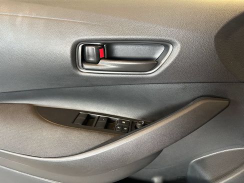 Used 2025 Toyota Corolla LE FWD image 19