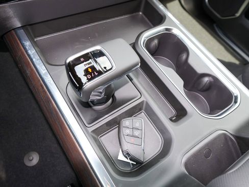 New 2026 GMC Sierra 1500 SLT AWD/4WD image 22