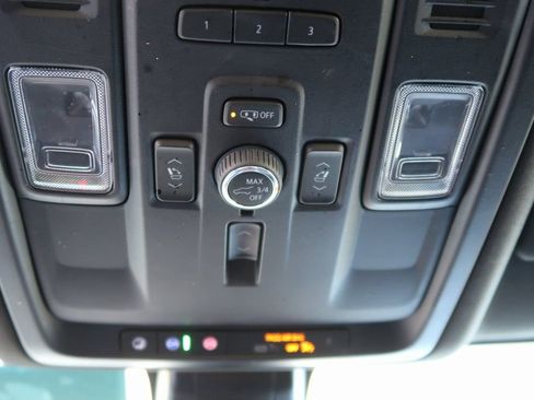 Used 2022 GMC Yukon Denali image 27