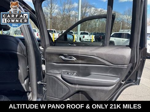 Used 2023 Jeep Grand Cherokee Altitude image 30
