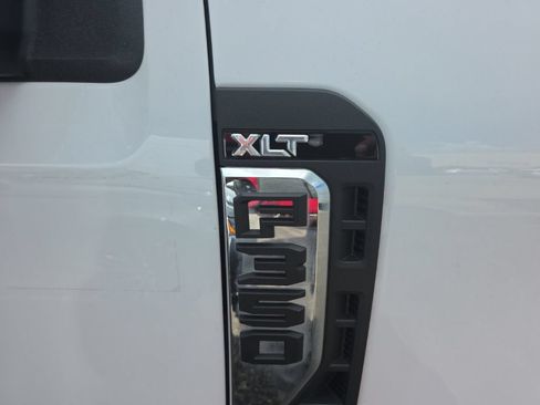 Used 2025 Ford F350 XLT AWD/4WD image 5