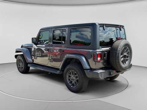 Used 2020 Jeep Wrangler Unlimited Sahara AWD/4WD image 5