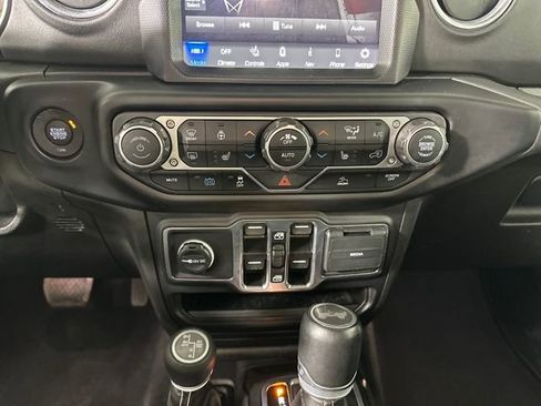 Used 2023 Jeep Wrangler Unlimited Sahara w/ Cold Weather Group image 23