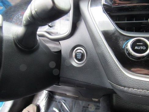 Used 2019 Toyota Corolla SE w/ SE Option Package image 22