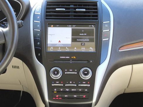 Used 2018 Lincoln MKC Select w/ Select Plus Package image 34