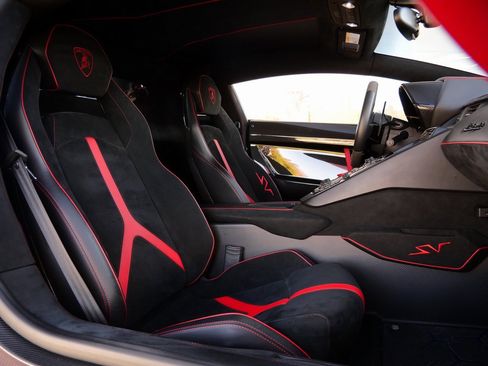 Used 2016 Lamborghini Aventador LP 750-4 Superveloce image 8