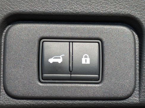 Used 2021 Nissan Rogue SL w/ Premium Package image 14