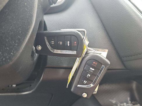 Used 2020 Toyota Corolla SE w/ Carpet Mat Package (TMS) image 17