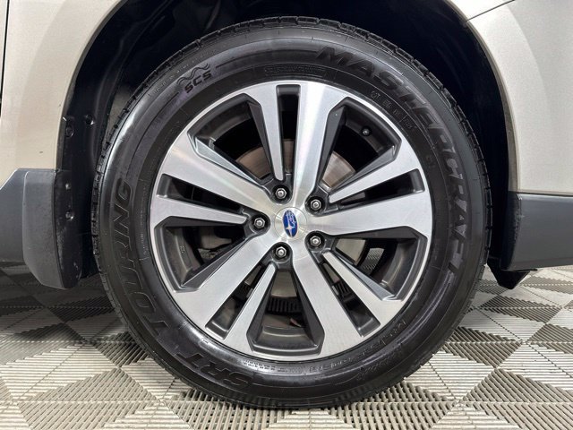 Used 2019 Subaru Outback 2.5i Limited AWD/4WD image 9
