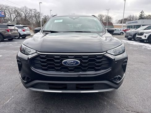 Used 2025 Ford Escape ST-Line w/ Equipment Group 301A image 3