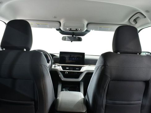 New 2026 Ford Explorer Active AWD/4WD image 17