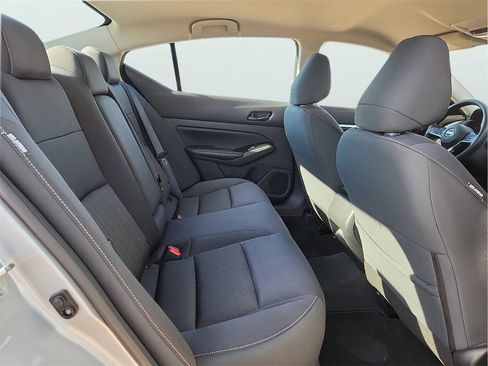 Used 2023 Nissan Altima 2.5 SV image 19