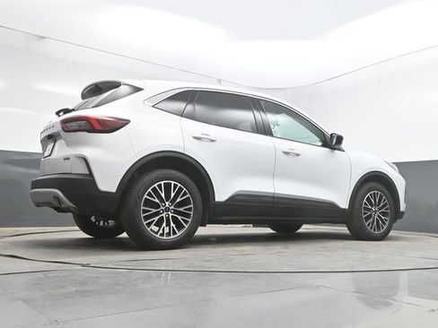 Used 2023 Ford Escape Active w/ Tech Pack #1 AWD/4WD image 42