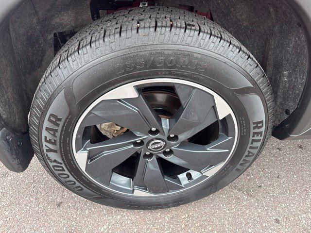 Certified 2024 Nissan Rogue SV w/ SV Premium Package AWD/4WD image 35