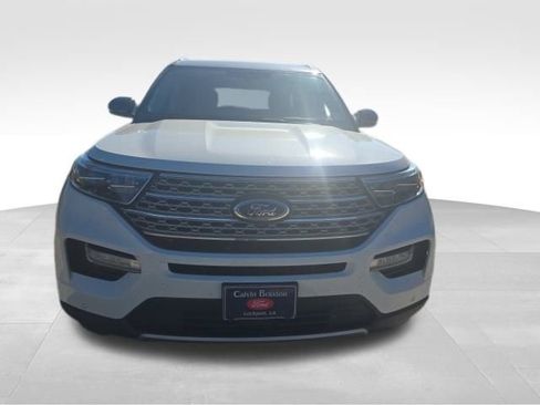 Used 2021 Ford Explorer Limited w/ Equipment Group 301A image 2