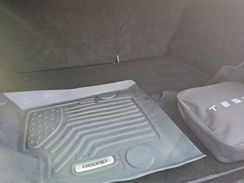 Used 2015 Tesla Model S P90D image 31