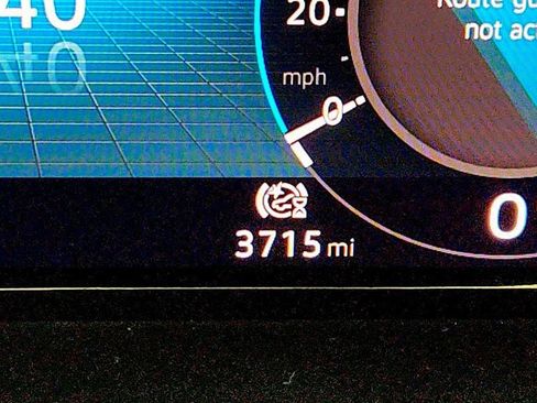 Used 2025 Volkswagen Atlas Cross Sport SE image 14