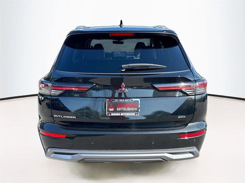 New 2026 Mitsubishi Outlander SEL image 6