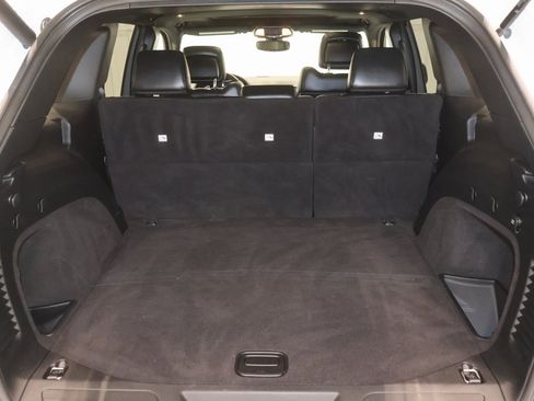 Used 2020 Jeep Grand Cherokee Limited image 36