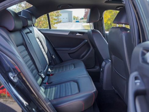 Used 2014 Volkswagen Jetta GLI Autobahn image 29