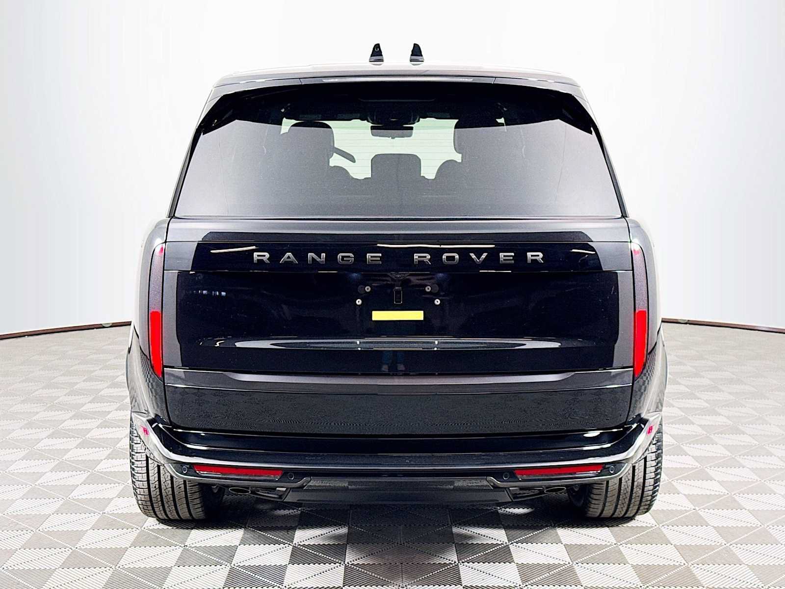 New 2026 Land Rover Range Rover Long Wheelbase SE AWD/4WD image 5