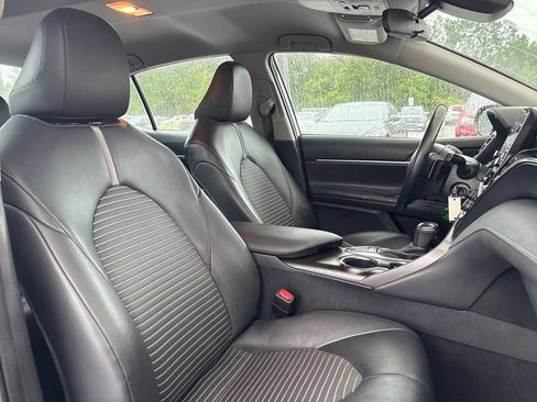 Used 2024 Toyota Camry SE FWD image 17