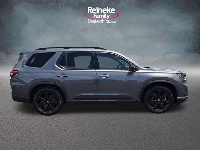 Used 2025 Honda Pilot Black Edition image 4