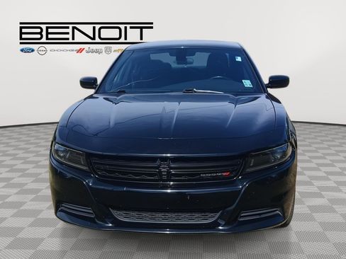 Used 2022 Dodge Charger SXT w/ Blacktop Package image 3