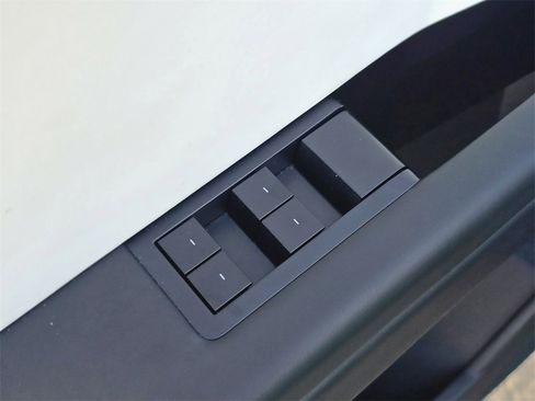 Used 2024 Tesla Cybertruck AWD Crew Cab image 15