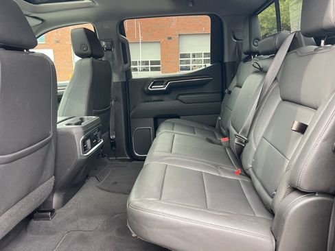 Used 2022 GMC Sierra 1500 SLT w/ SLT Premium Plus Package image 24