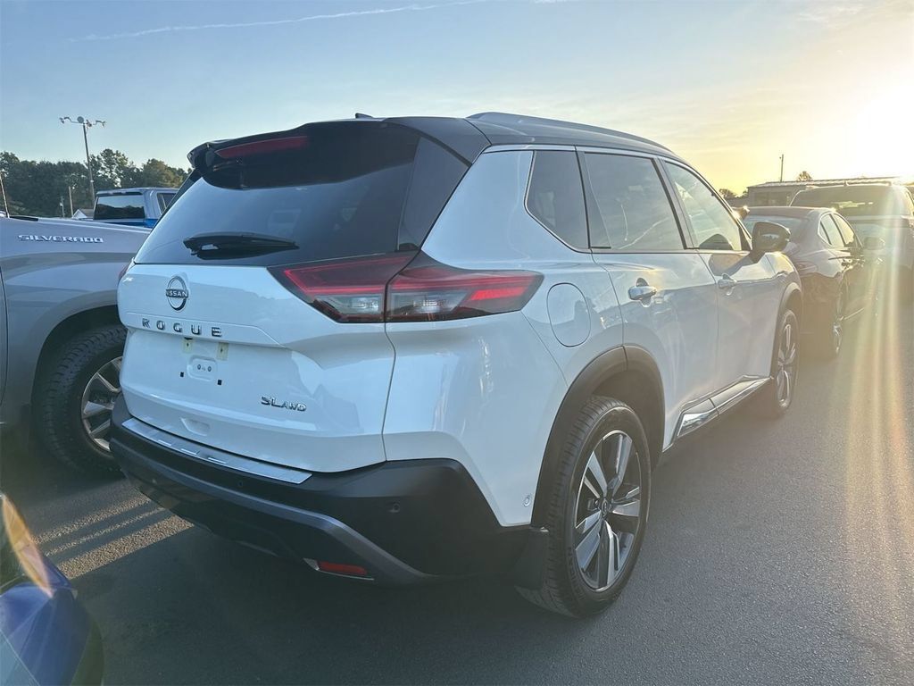 Used 2023 Nissan Rogue SL w/ SL Premium Package AWD/4WD image 2